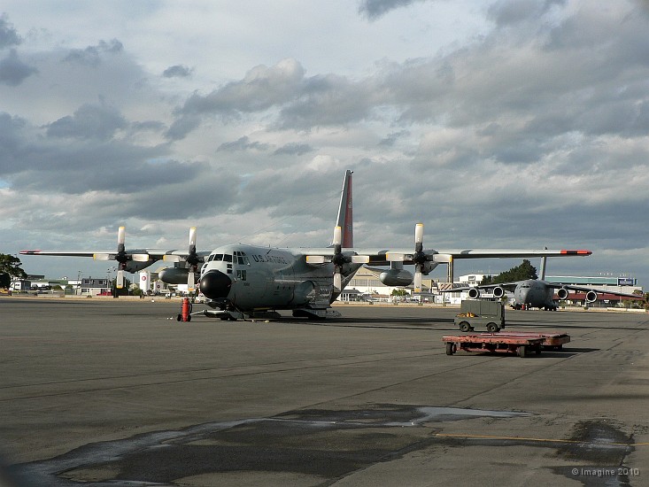 21.7- L'avion special avec patins qui fait la liaison avec la base US en Antarctique.JPG